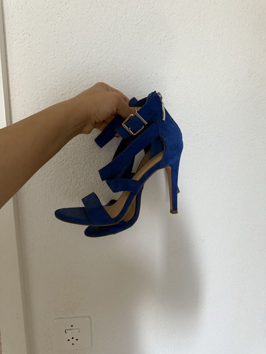 Damenschuhe: Sandalen royal blau – Gebraucht aus Bolligen von arg_v256 1