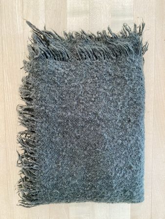 Kuscheliger Schal in Dunkelgrün