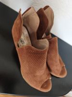 Braune Damen-Wildlederstiefeletten mit Absatz, guter Zustand