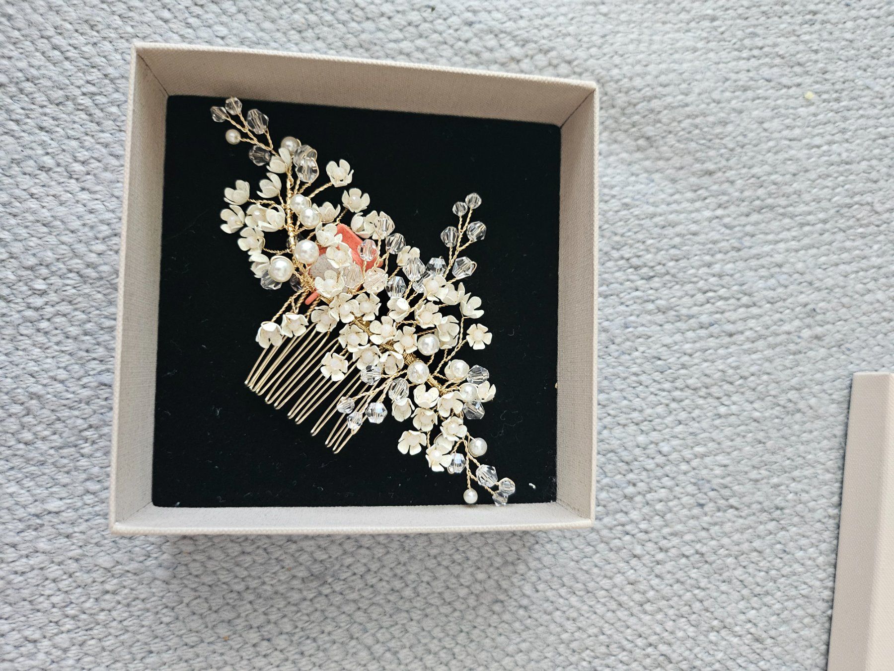 Accessori per capelli: Hairpin with flowers and beads – Nuovo e nell'imballaggio originale da Bassersdorf venduto da Sofia2112 3