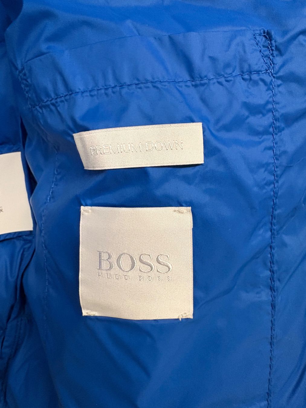 Hugo Boss Giacche: Daunenjacke von Hugo Boss, Gr. 38 – Usato da Egg b. Zürich venduto da adimoxon 2