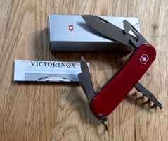 VICTORINOX SACKMESSER EVOLUTION 10 RED