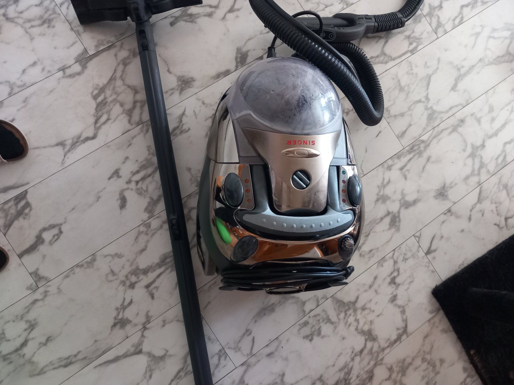 Singer Nettoyeurs à vapeur: Dampfsauger von Singer Paul – D'occasion à Steinen par rosacathry 1