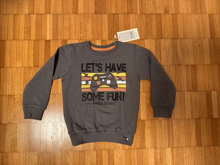 Cooler Kinderpullover Gr. 104 *NEU*