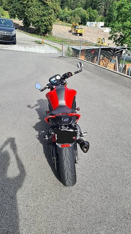 Yamaha Strada: YAMAHA FZ-8NA – Usato da Schwanden-Brienz venduto da sev_tws9 1