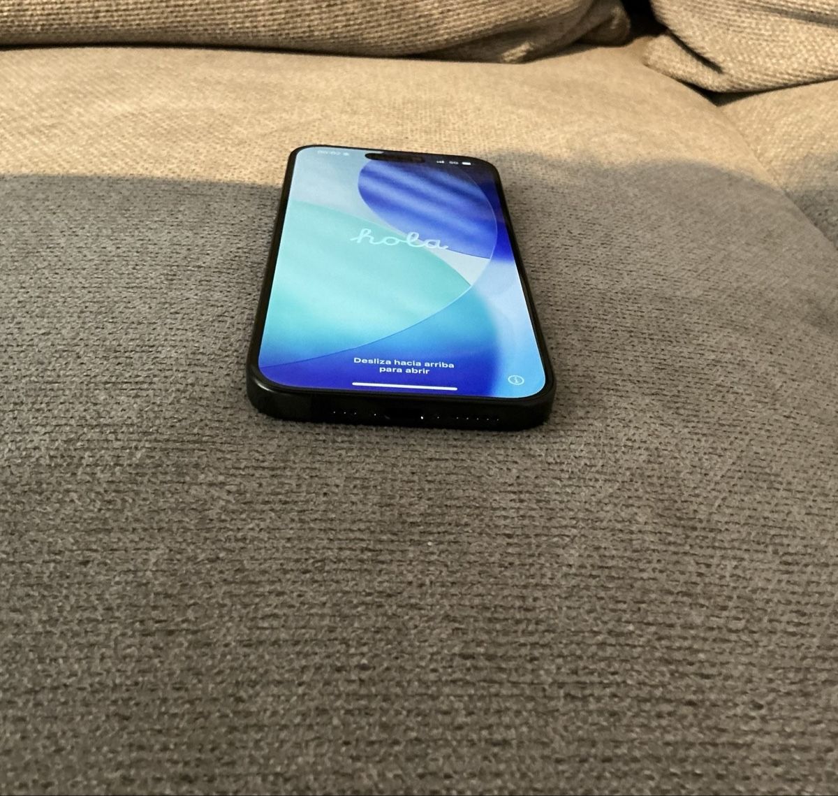 Apple Telefoni cellulari / Smartphones: iPhone 15 Pro 256GB  – Nuovo e nell'imballaggio originale da Genève venduto da seb_7vgp 1
