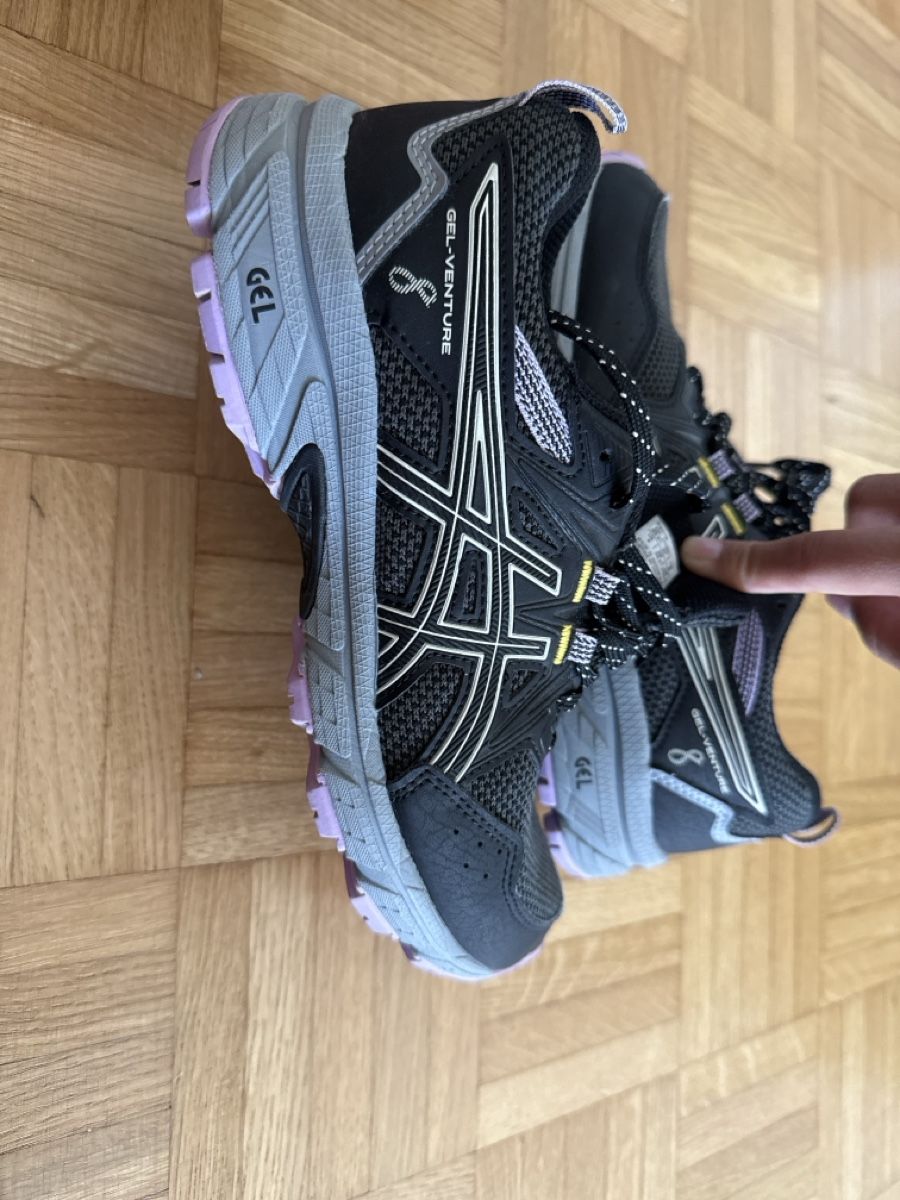 Asics Chaussures filles: Asics Laufschuhe – D'occasion à Rickenbach b. Wil par ire_kd62 4