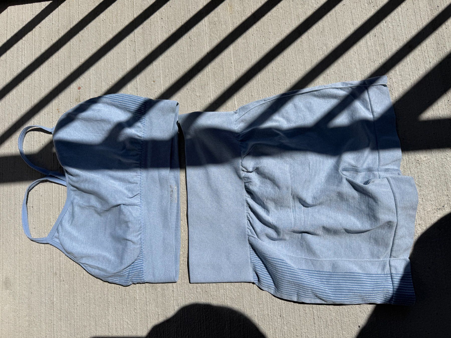 Kleiderpakete: Sport Set, Hellblau, Grösse S, Sommer! – Gebraucht aus Riehen von edu_92w7 5