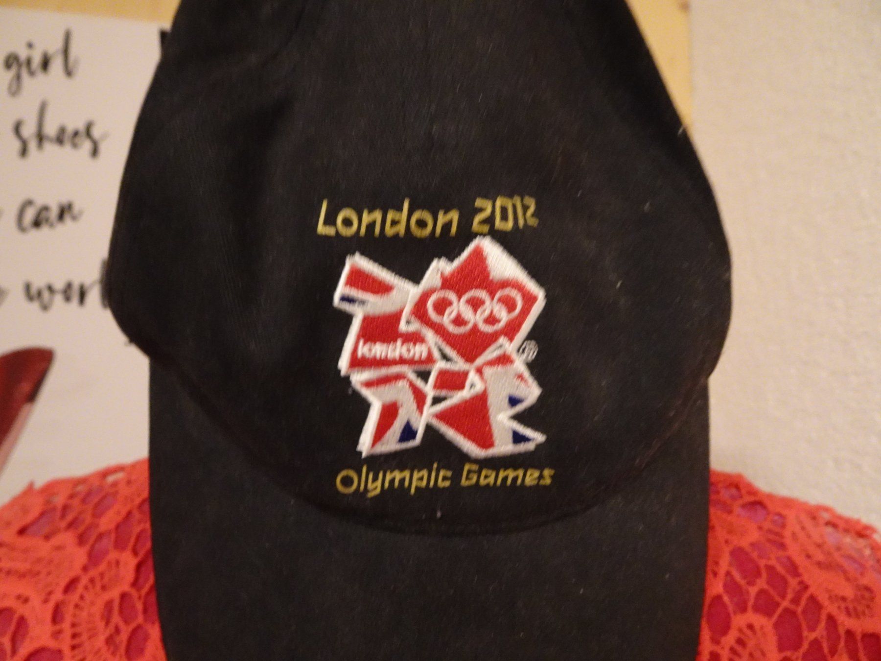 Hüte, Mützen & Caps: Schwarzes Cap Olympia London 2012  - 426295 – Gebraucht aus Küssnacht am Rigi von Good4Deckeli 1