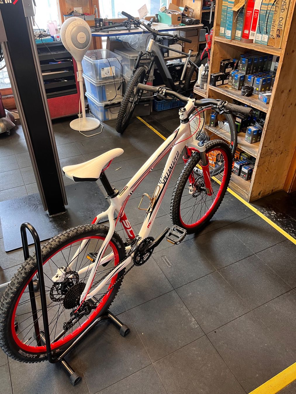Specialized Vélos: Specialized Rockhopper SL – D'occasion à Lauterbrunnen par jul_5jfm 3