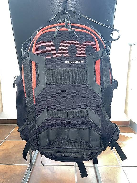 Zaini: EVOC Trail Builder 30 Neuwertig  – Usato da Selzach venduto da King_Kong2403