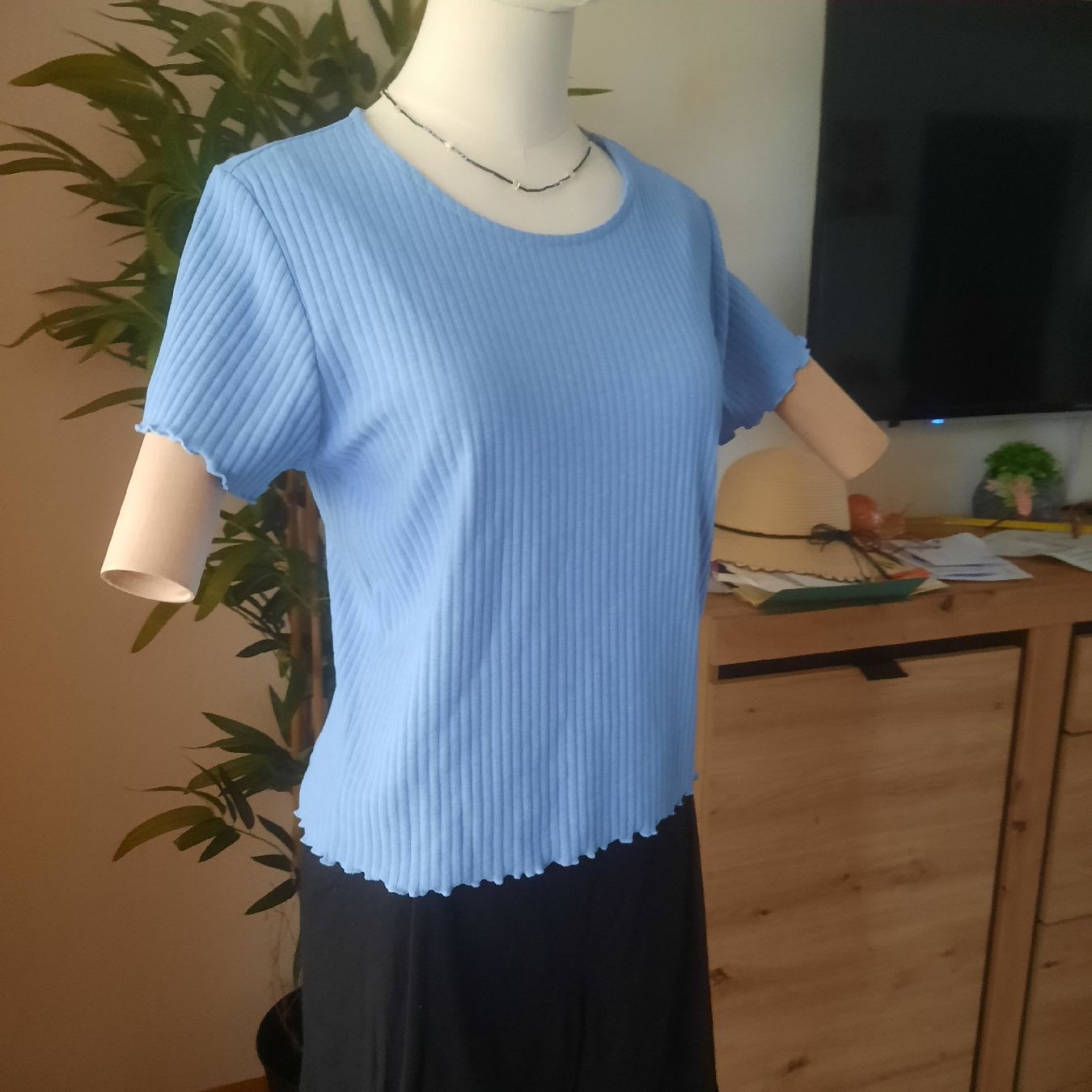 Only T-shirt: ONLY Kurzarm Pullover hellblau Grösse XL neu mit Etikett – Nuovo e nell'imballaggio originale da Solothurn venduto da lsc_pf99