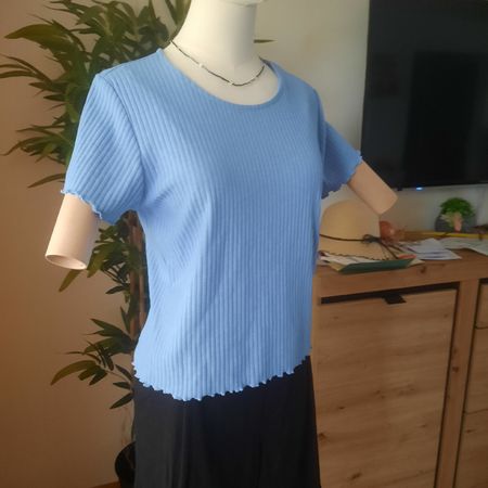 ONLY Kurzarm Pullover hellblau Grösse XL neu mit Etikett