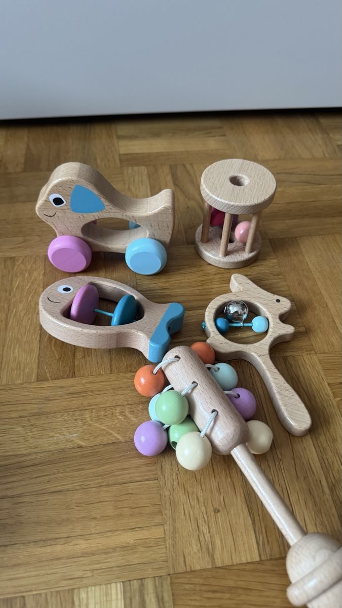 Spielzeuge: Rasselset aus Holz - 5teilig – Neu und originalverpackt aus Zürich von shopping_x8df