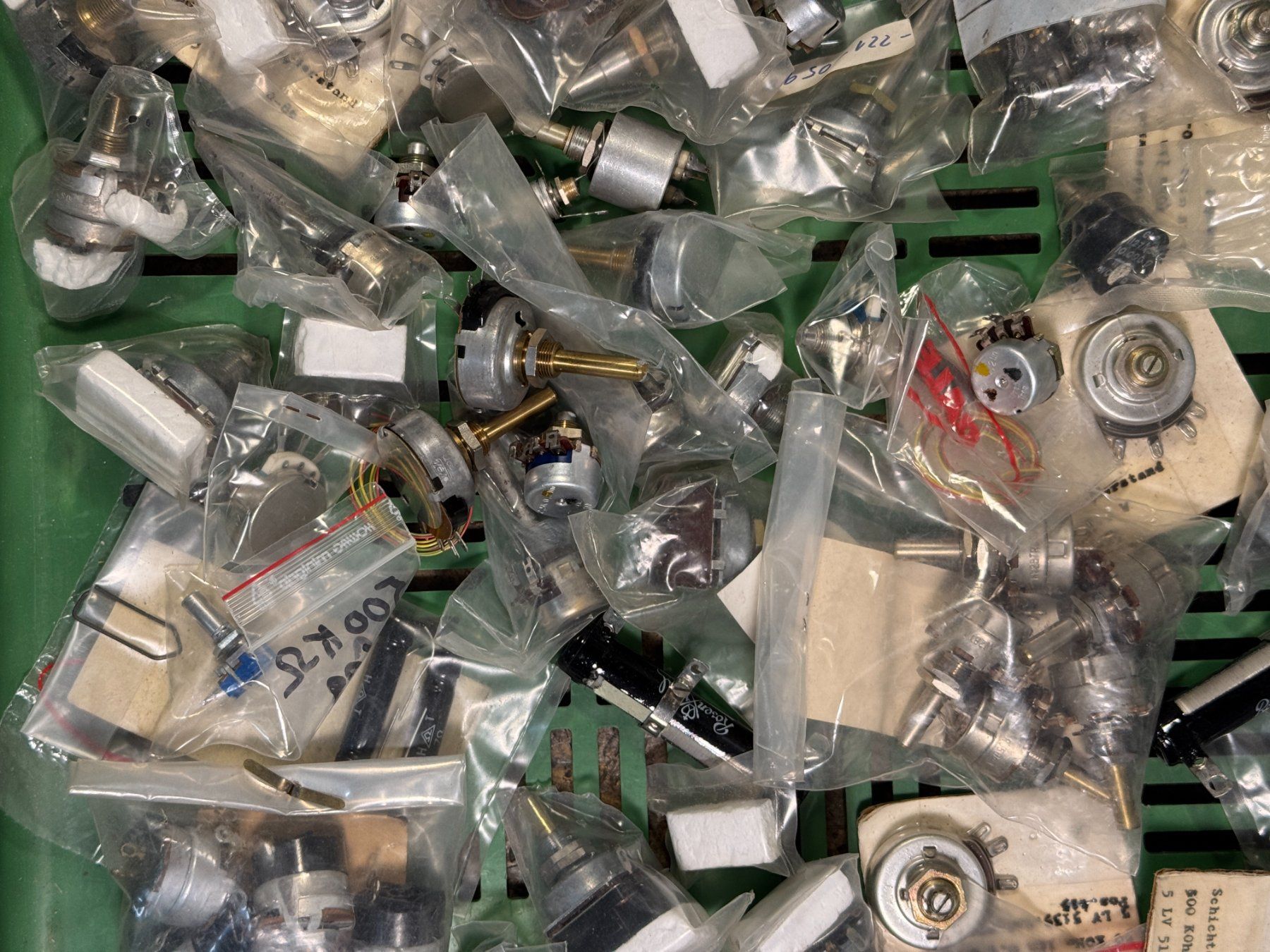 Elektronikbauteile: 100 Stück Potentiometer – Neu (gemäss Beschreibung) aus Ins von Revue-1000 3
