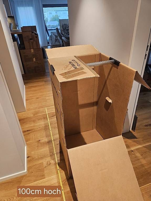 Cartoni: 4 Kleiderumzugkartons – Usato da St. Gallen venduto da Sellstuff