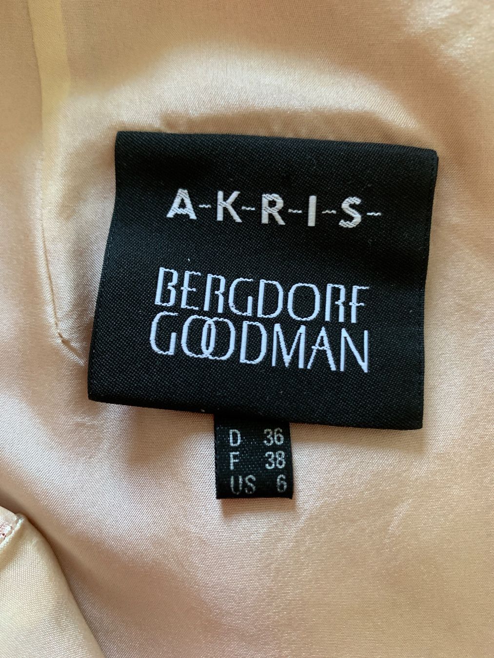 Akris Kleider: AKRIS: Rotes Designer-Kleid, herrliches Seidenfutter, 36 – Neu (gemäss Beschreibung) aus Luzern von paulablue 6