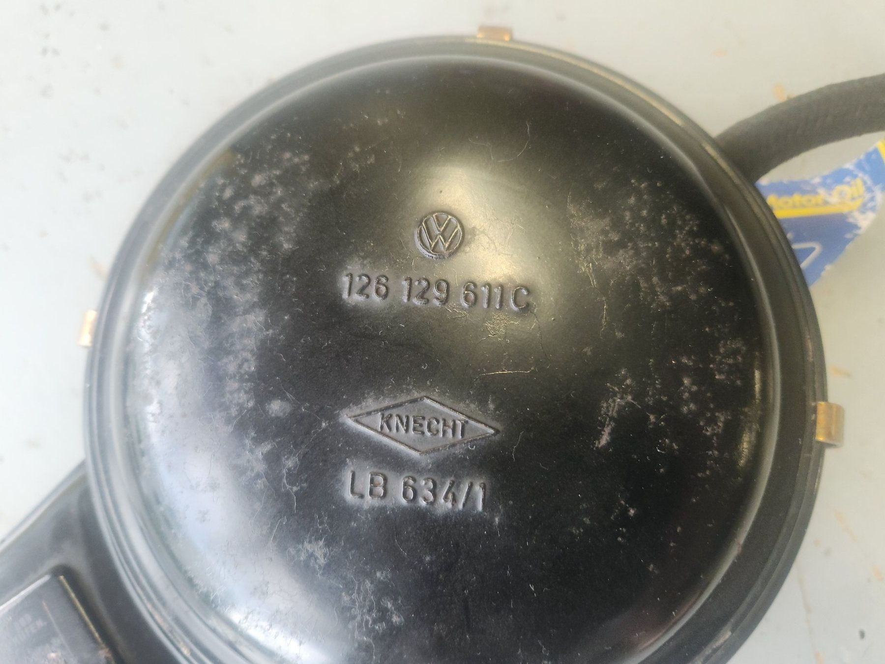 VW Toutes les pièces auto: Filtre à  air VW 126 – D'occasion à Céligny par Taototo73 2