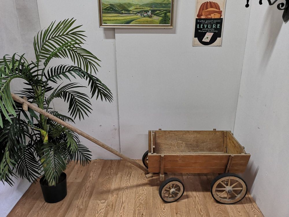  Alter Bollerwagen aus Holz (Gebraucht) in Nottwil für CHF 39 – nur Illustration 