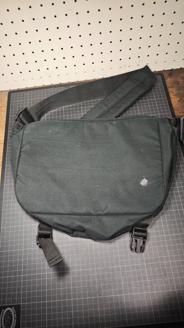 Eastpak Borse: Wunderschöne alte Seitentasche Eastpak – Usato da Gelterkinden venduto da MYSTOREFORYOU4460 6