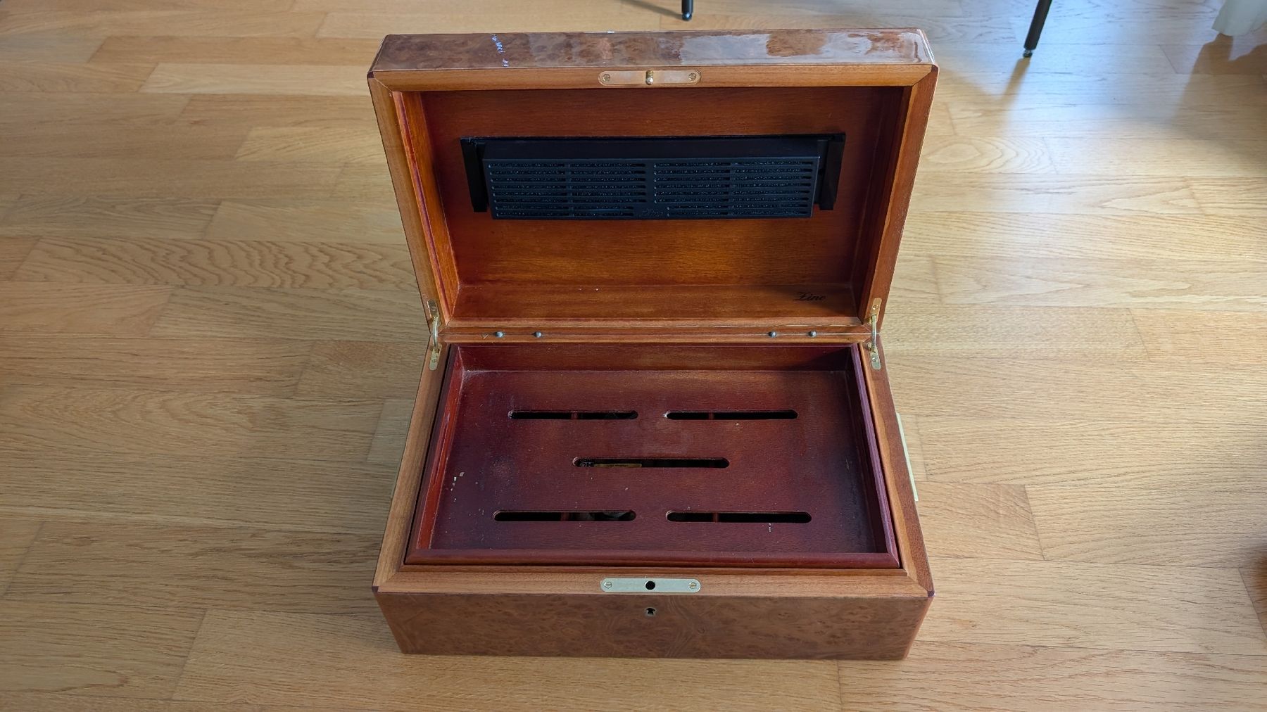 Humidor per sigari: Zino Humidor – Usato da Baar venduto da cafel 3