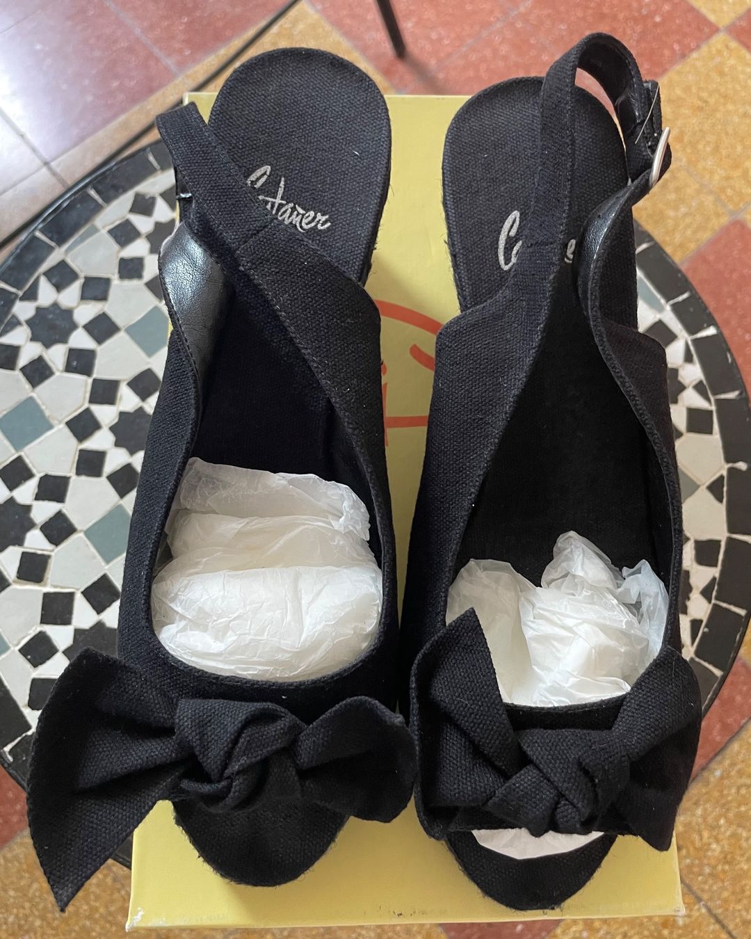 Chaussures femmes: Sandali CASTANER neri con fiocco – D'occasion à Lugano par lor_6rzk 2