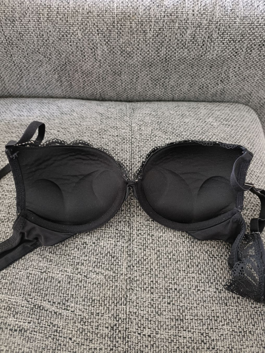 Primark Sonstige Unterwäsche: SOUTIEN GORGE PRIMARK PUSH-UP NOIR 75A – Gebraucht aus Sierre von shirley04 1