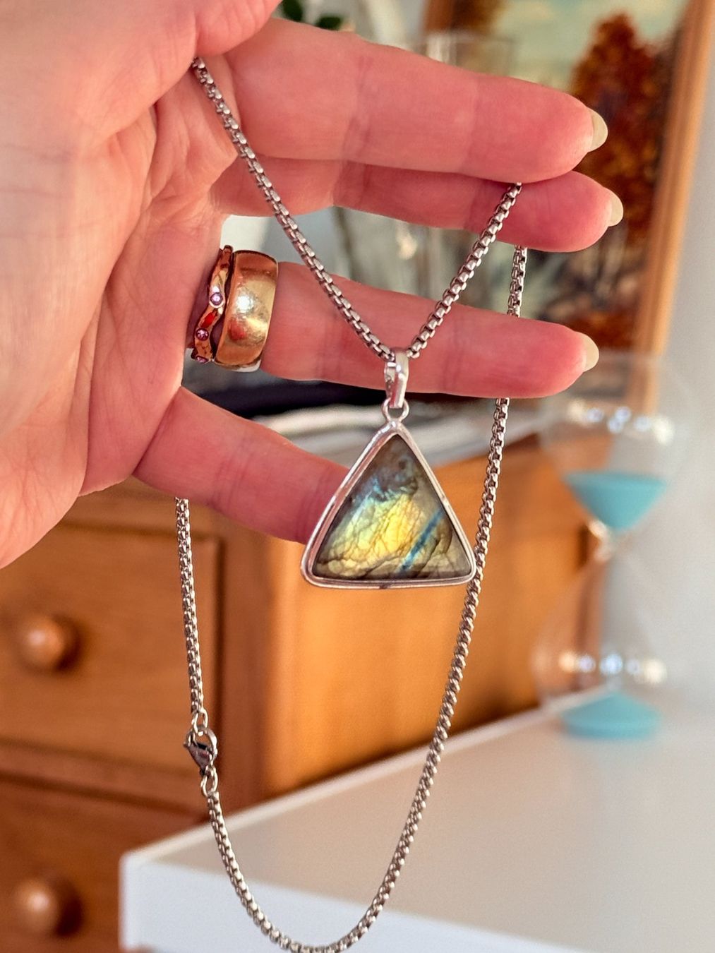 Catenine: Collier pendentif triangle Labradorite neuf! – Nuovo e nell'imballaggio originale da Genève venduto da AGBERG 5