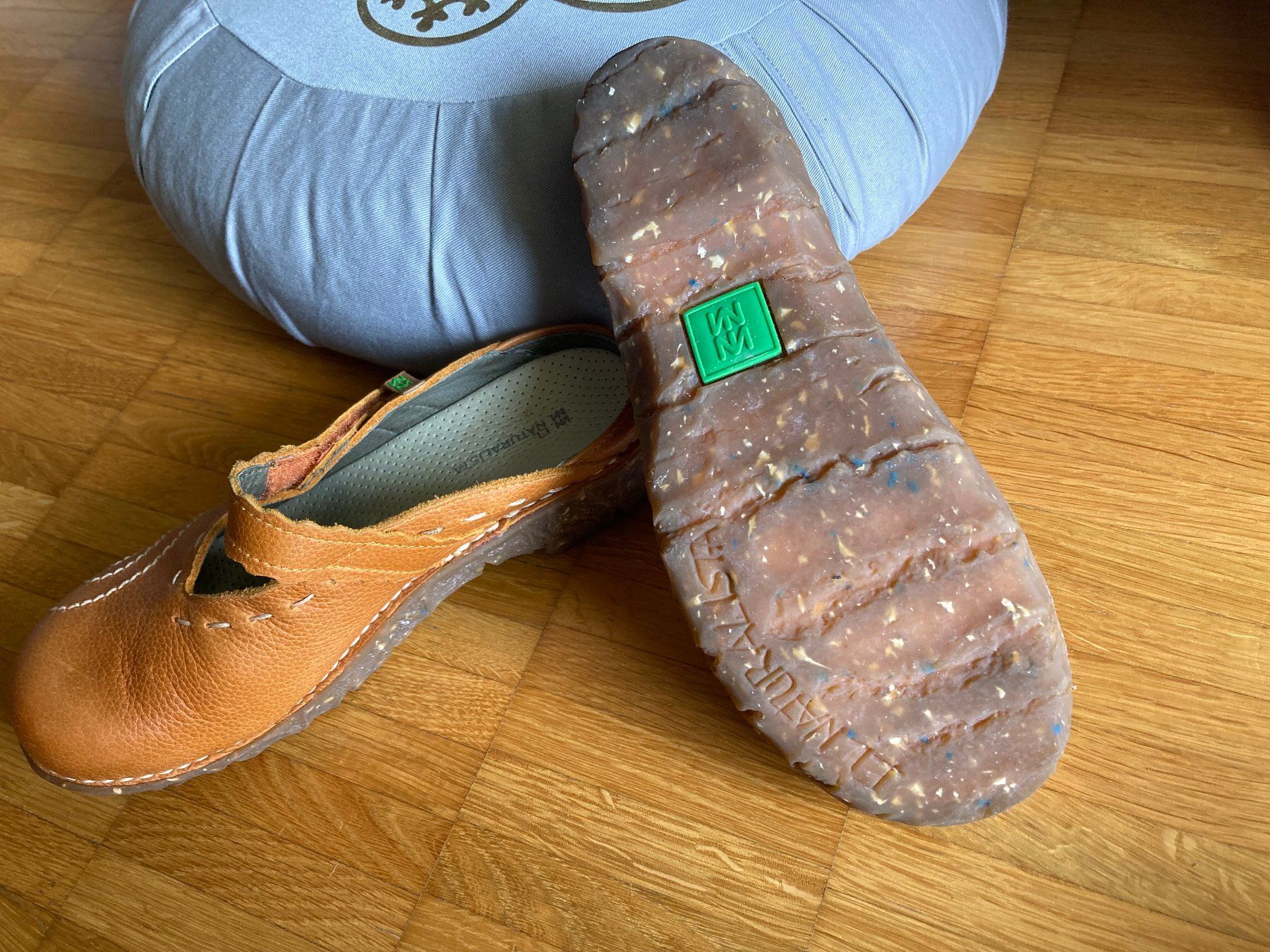 El Naturalista Damenschuhe: El Naturalista Leder Clogs Gr. 36 - tolle Farbe – Gebraucht aus Hombrechtikon von star8888 3