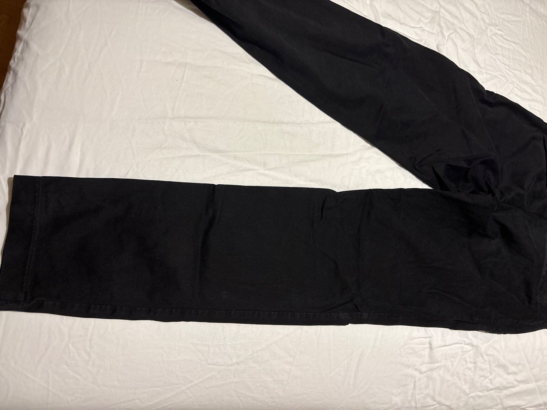 Pantaloni: Pantalon noir taille 42 bon état – Usato da GENÈVE venduto da Gaasss 5