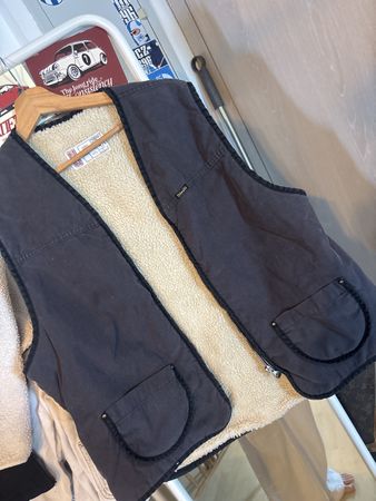 Diesel Weste mit Teddyfutter, ideal für den Übergang!
