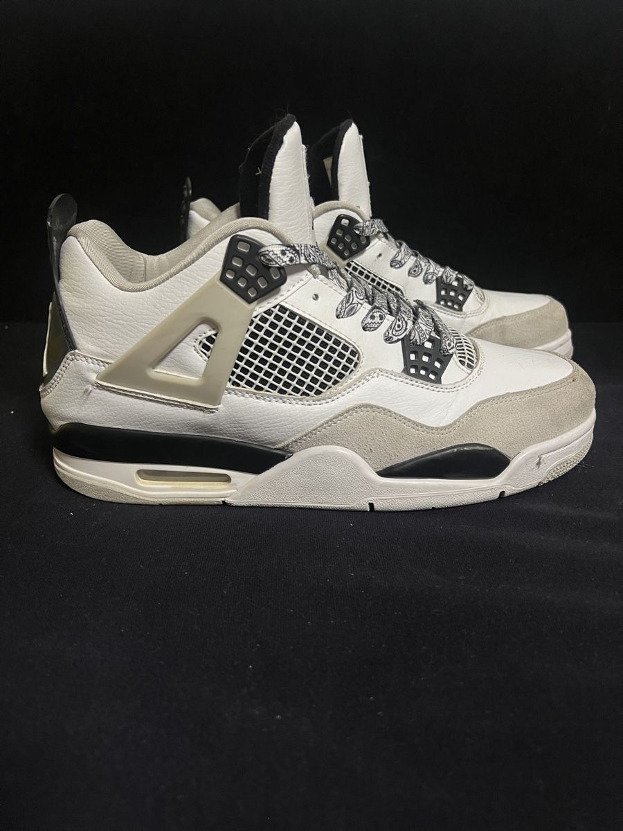 Jordan Herrenschuhe: Air Jordan 4 Retro – Gebraucht aus Wittenbach von Solvera-Watches