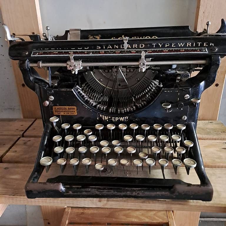 Underwood Macchine da scrivere: Antike "Unterwood" Schreibmaschine – Usato da Heimberg venduto da Bzafira 1