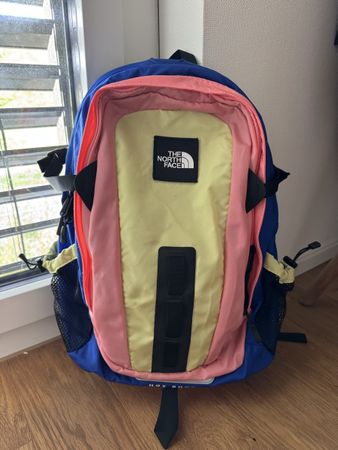 🎒🏔️The North Face Hot Shot Special Edition - 30L Backpack