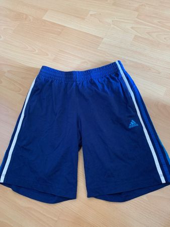 Joli short bleu Adidas taille S