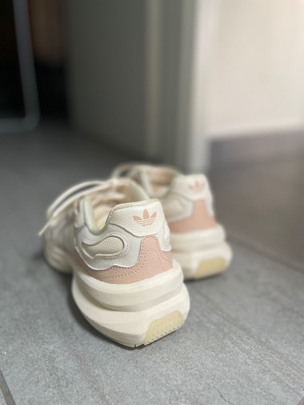 Adidas Zentic W - Wonder White (Neu und originalverpackt) in St-Aubin FR  fr CHF 30  mit Lieferung auf Ricardo kaufen
