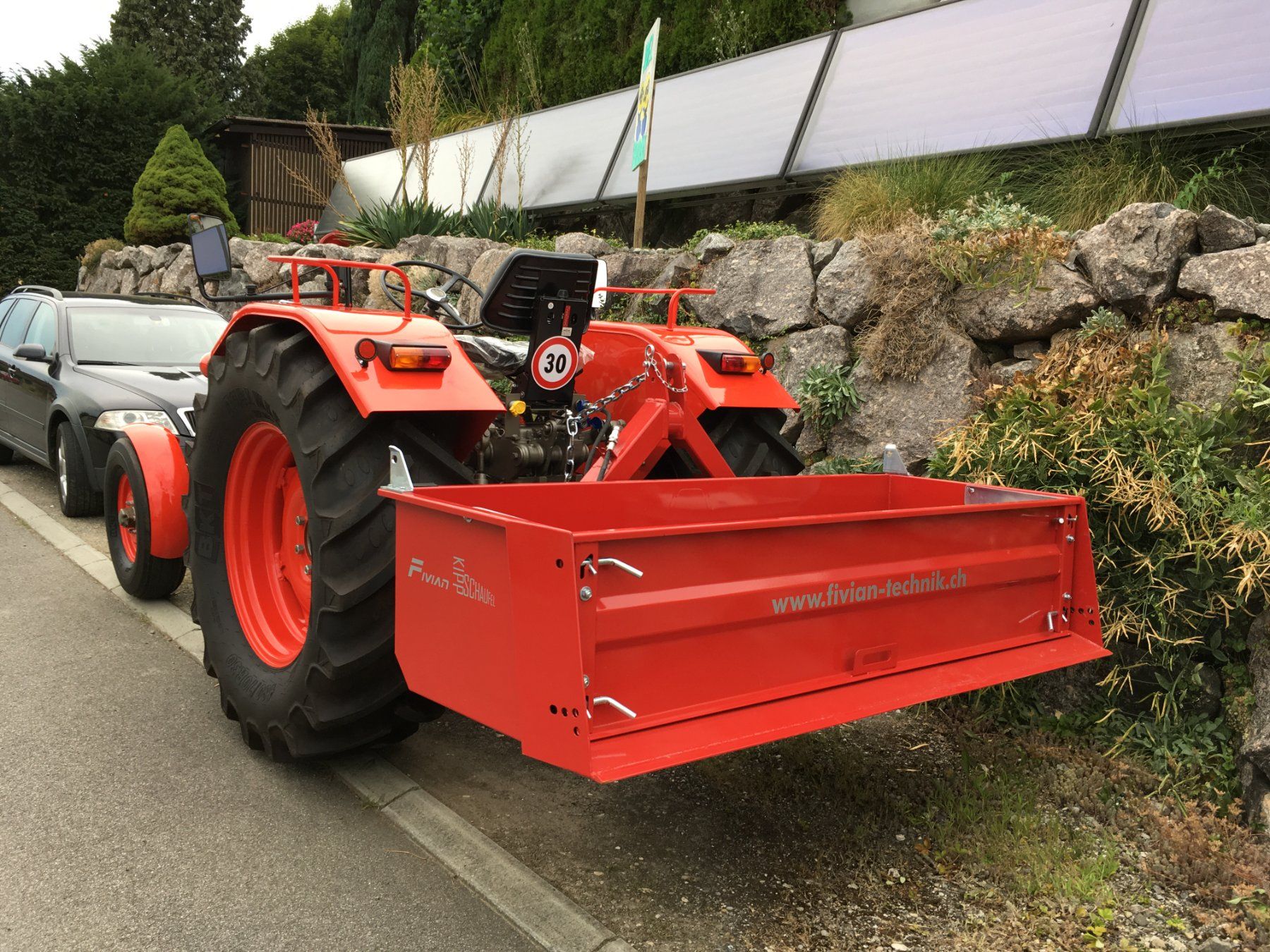 Zubehör Traktoren & landw. Fahrzeuge: Hoch-Kippschaufel hydraulisch – Gebraucht aus Altbüron von bifidus04 1