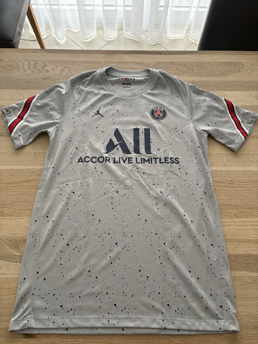 Jordan Maillots de corps & Pantalons: PSG Trainingstrikot 21/22 – D'occasion à Domat/Ems par tim_lq6b