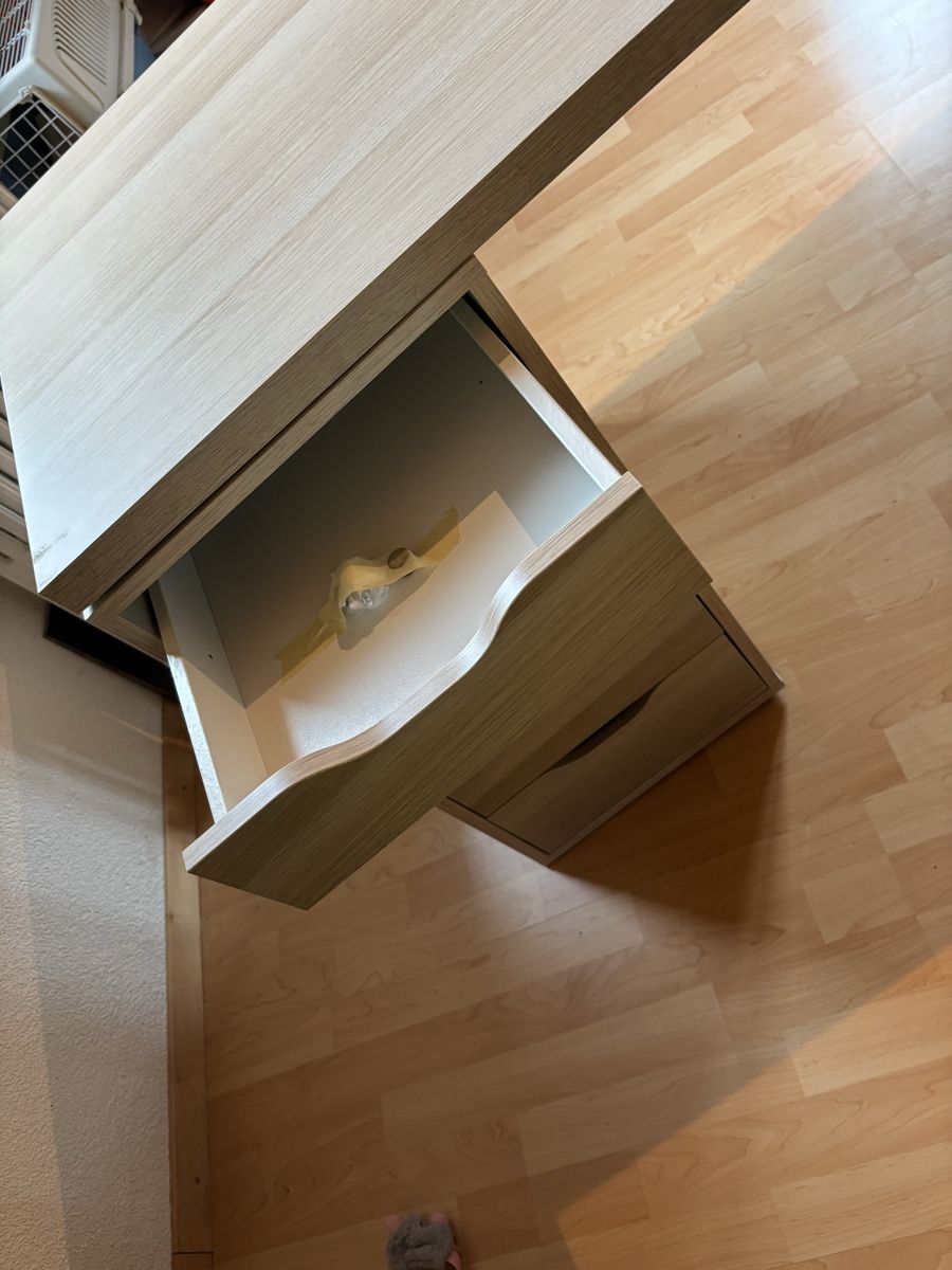 Ikea Scrivanie: Pult – Usato da Spiegel b. Bern venduto da reb_qch5 1
