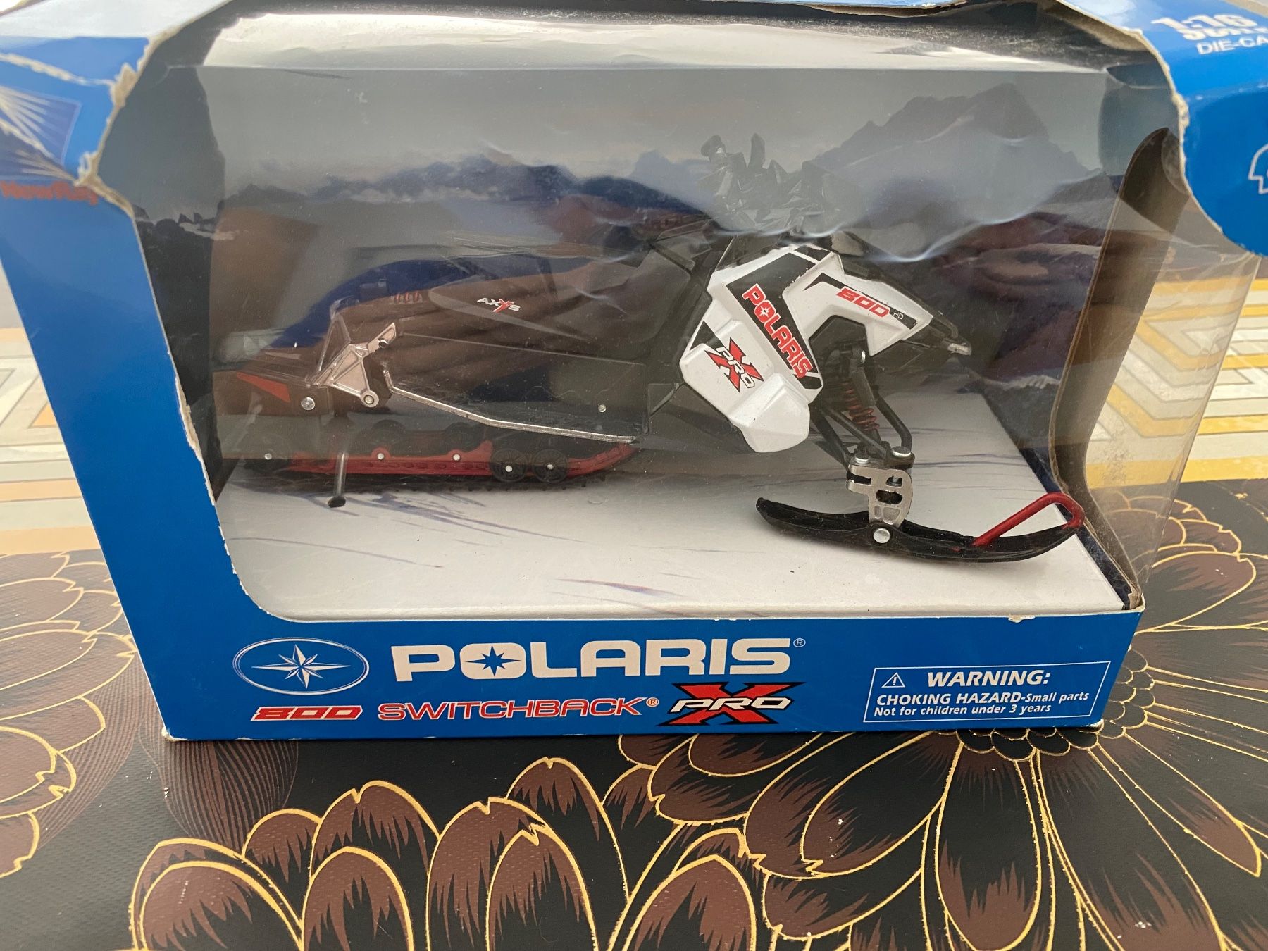 Voitures modèles: Polaris 800 Switchback Snowmobile Pro X – Neuf avec emballage d'origine à St. Margrethen SG par Alfista_159
