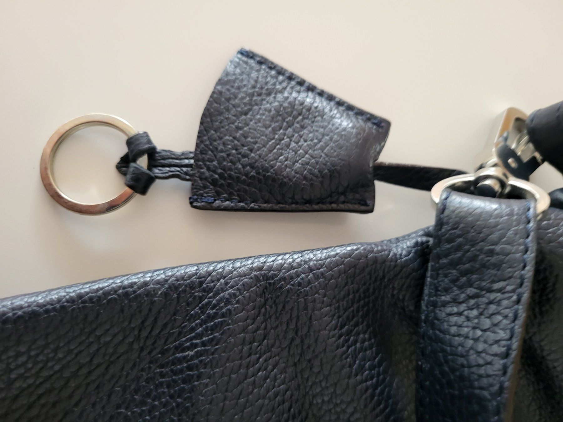 Taschen für Damen: Ledertasche dunkelblau von Pasito – Gebraucht aus Grüsch von Marianna05 5