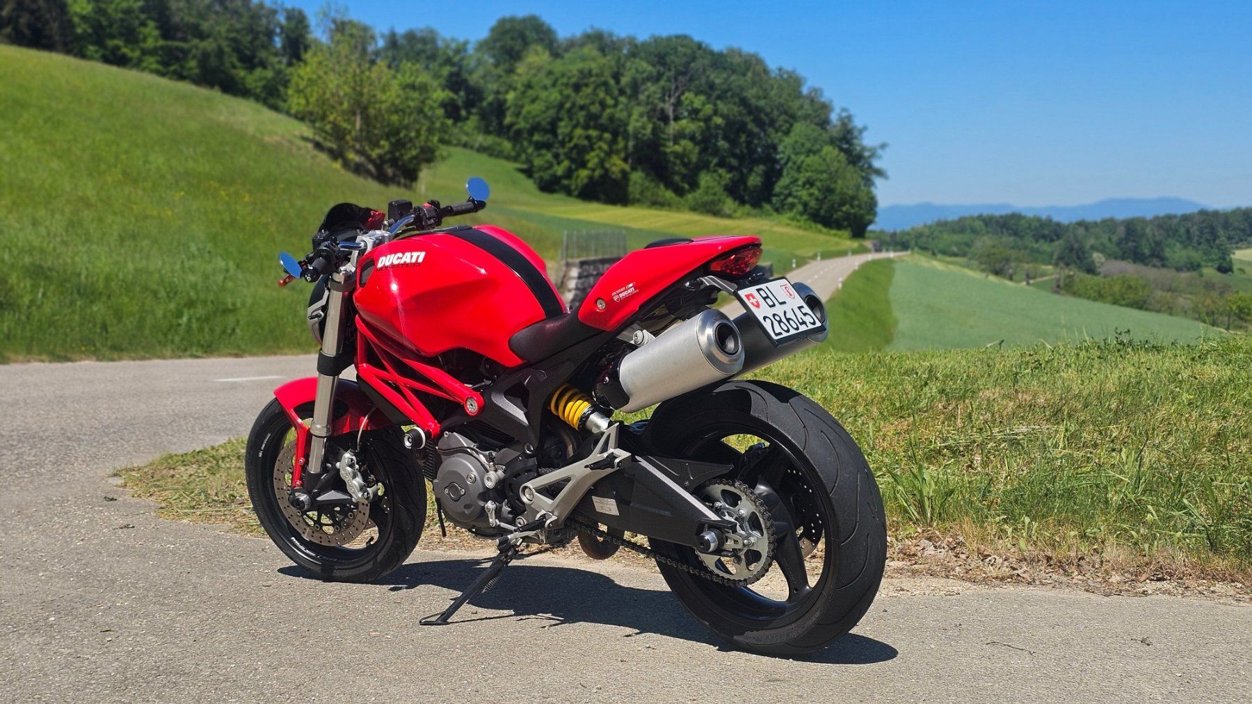 Ducati Strada: Ducati MONSTER 696 frisch ab MFK – Usato da Sissach venduto da Swagga 1