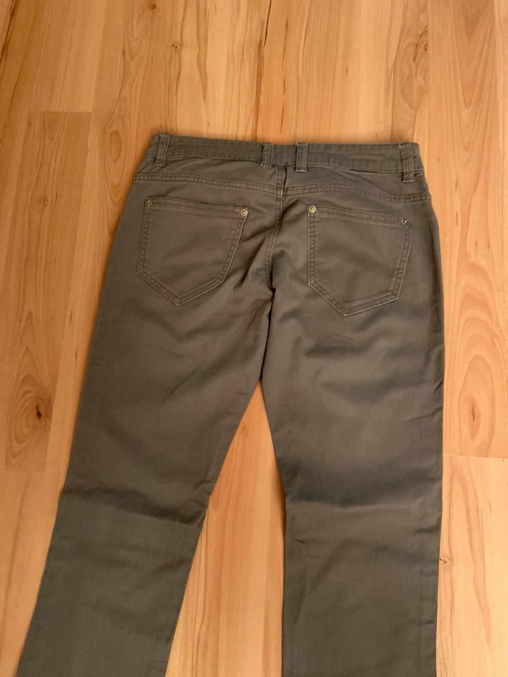 Benetton Pantaloni: Pantalon – Usato da Ecublens VD venduto da timily 1