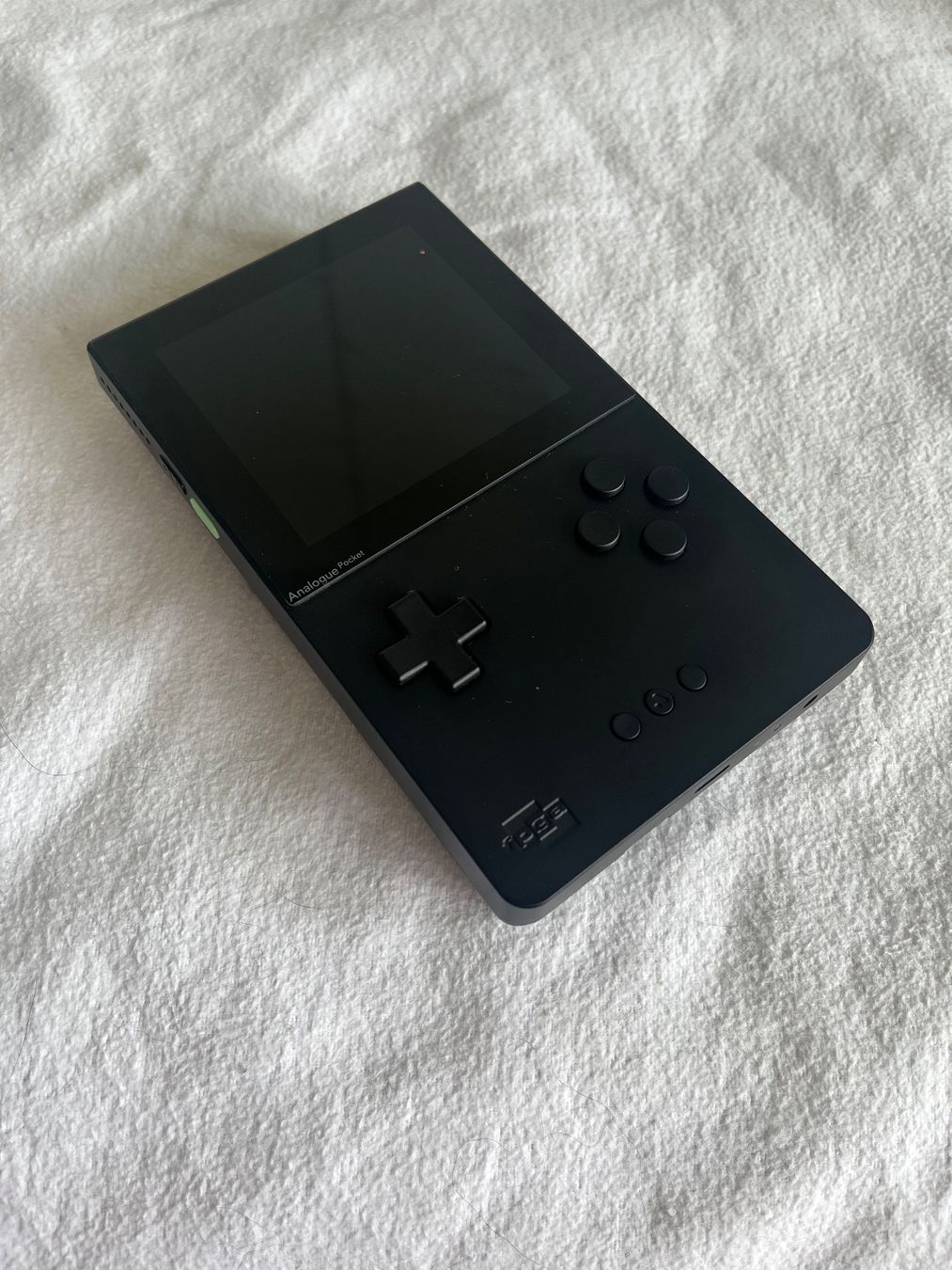 Analogue Console: Analogue Pocket mit 8 games – Usato da Luzern venduto da TilaShe 1