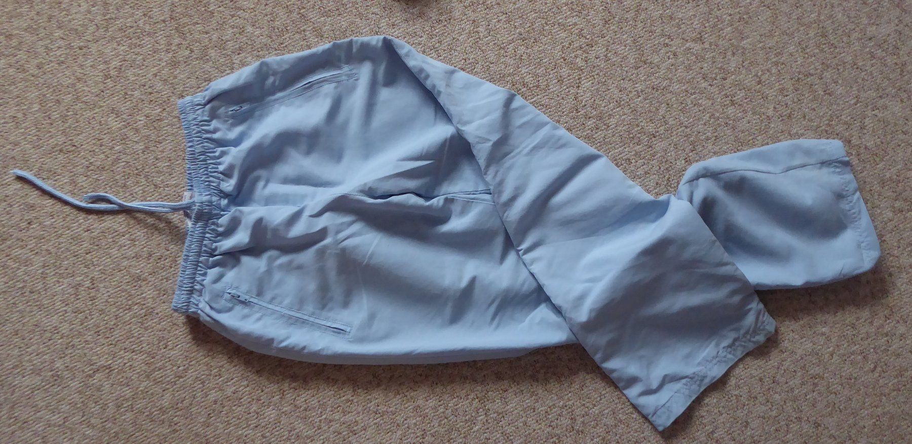 Lotti & Set di vestiti: Mädchen Trainer Gr. 140 Jacke und Hose – Usato da Wettingen venduto da tonia3 2