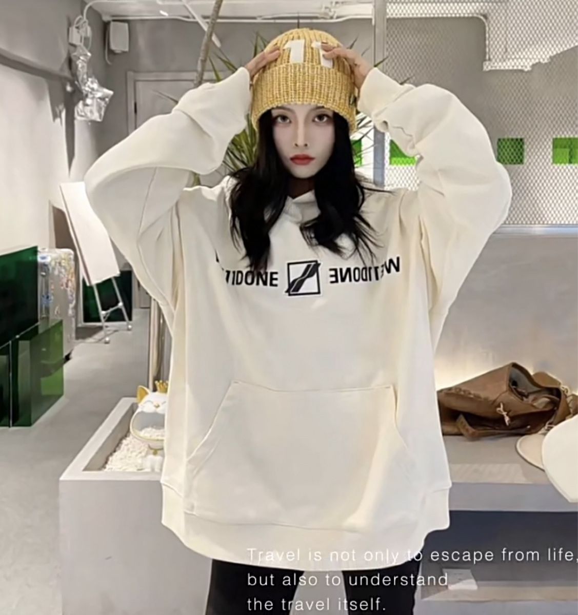 Maglioni & Felpe: We11done White Hoodie size S Oversized Style – Usato da Zug venduto da luc_8rvs