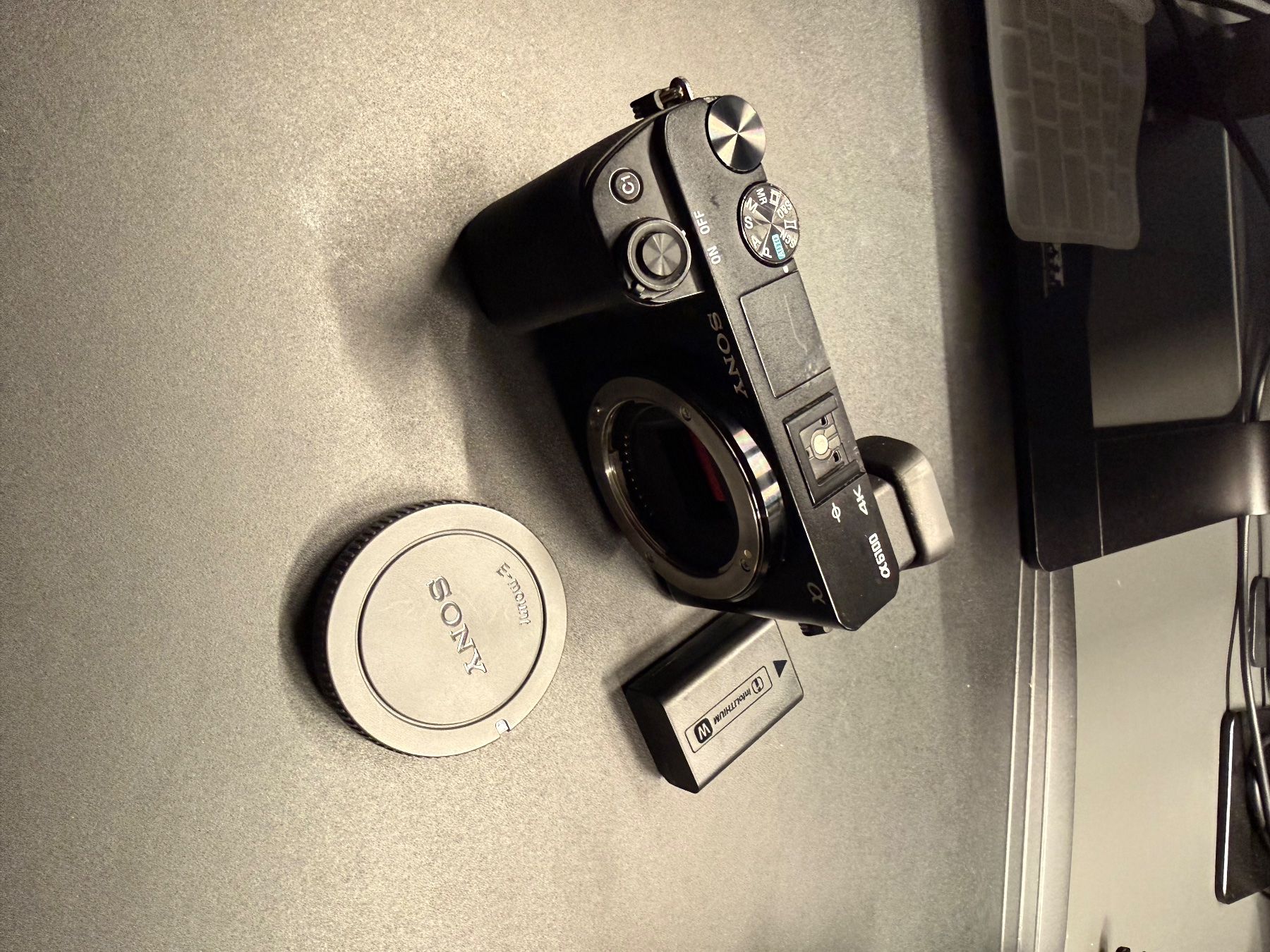 Sony Kamera: Sony Alpha 6100 Camera just Body ! – Gebraucht aus Hedingen von luk_d9sh