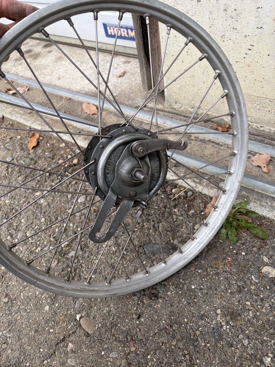 Sachs Parti ricambio per ciclomotori: Sachs Hercules Dkw Puch Speichenrad – Difettoso da Steckborn venduto da Fendtfavorit 1