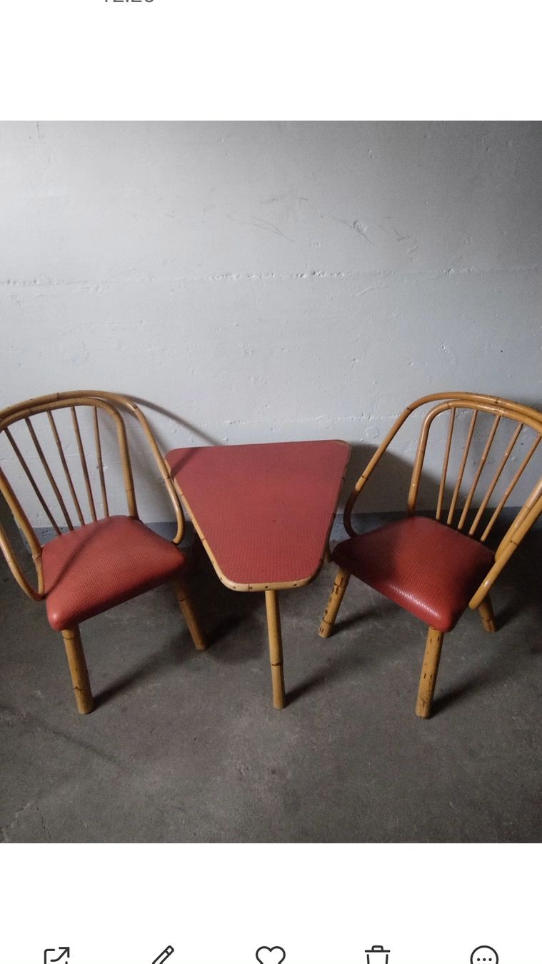 Set de table et chaises: Ensemble vintage rotin – D'occasion à Estavayer-le-lac par catherinelou