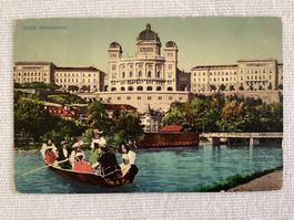AK Bern Bundeshaus. Trachtenfrauen in Ruderboot 1911